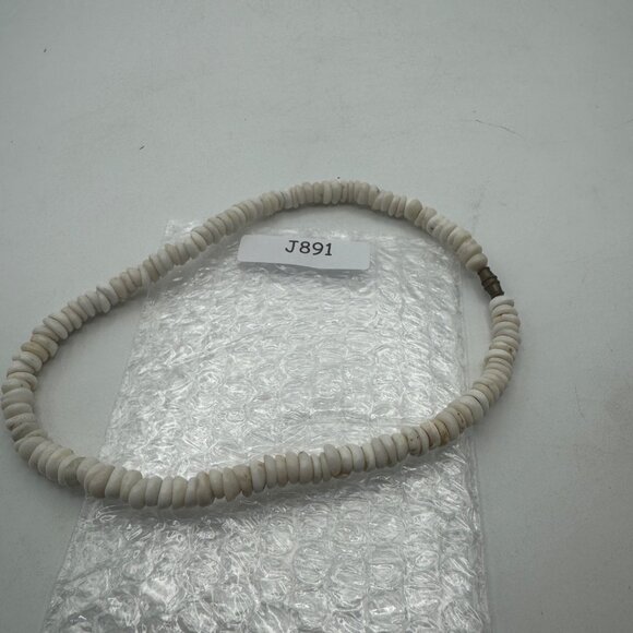 Vintage White Puka Shell Necklace 15 Inch Length Polished Disc Beads With Clasp - Picture 5 of 5